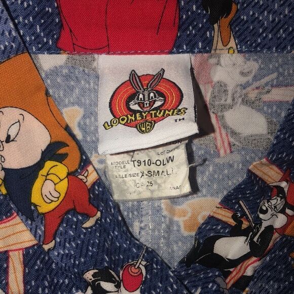 Looney-Tunes Short sleeve Scrub Top Bugs Bunny Tweety Bird Daffey Duck XS XSmall - Picture 3 of 6